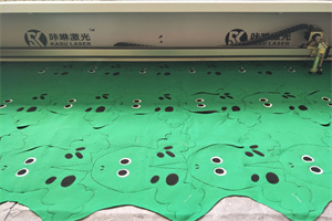 机器剪裁.jpg 机器剪裁.jpg