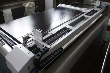 送料架平台-纠偏料架