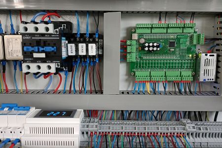 电源.jpg 电源.jpg