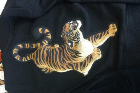 大视觉切割数码印花商标-样品图片1.jpg 大视觉切割数码印花商标-样品图片1.jpg